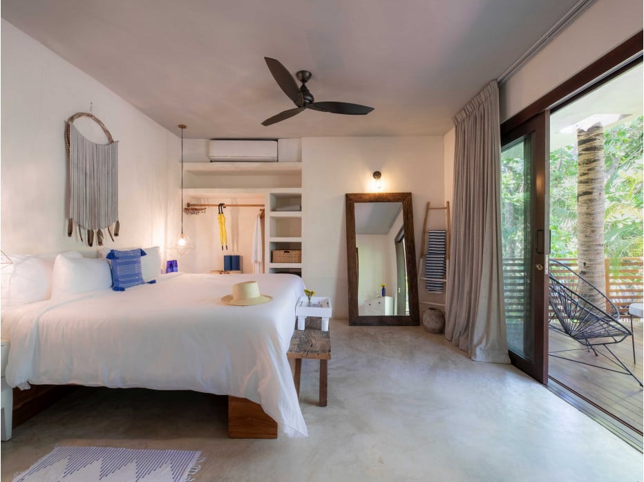 7027537-2-spaces-jungle-suite-with-balcony-